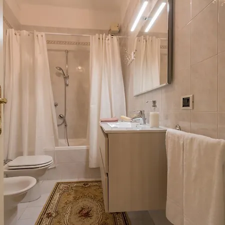 Domus - Incantevole Residenza Difronte A Casa Giulietta