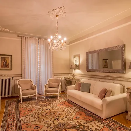 Domus - Incantevole Residenza Difronte A Casa Giulietta * Werona