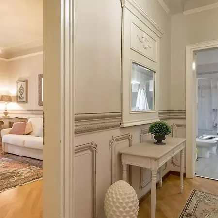 Domus - Incantevole Residenza Difronte A Casa Giulietta Lägenhet Verona