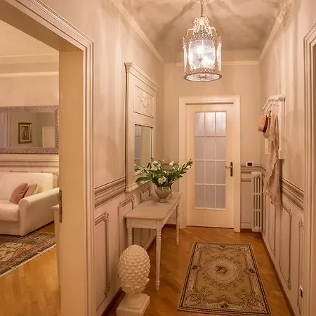 Domus - Incantevole Residenza Difronte A Casa Giulietta Apartment