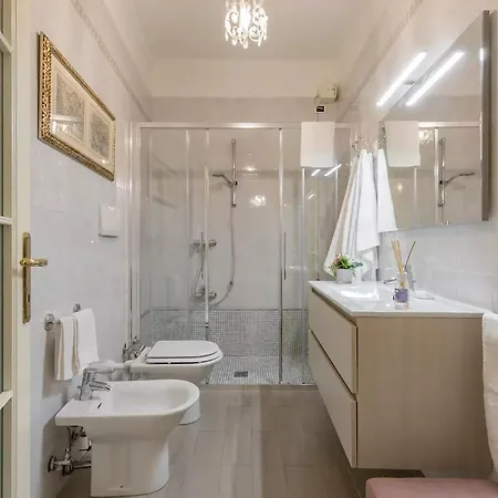 Domus - Incantevole Residenza Difronte A Casa Giulietta Apartment